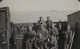 Kameraden am bord. Hinter ein Begleitboot.  26 - 29/3 1942