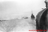 13735_-_Ukjent_hvalb_t_28V-59xx_eller_V-61xx29_fra_Fredriksstad_mek_i_konvoi_med_NM-01_Cherusker_i_Finnmark_1942.jpg