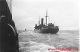 13740_-_DS_Kelkheim_1920-4943_i_konvoi_med_NM-01_Cherusker_eller_V-5901_Falkland_1942-1943.jpg