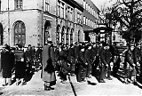 Engelske krigsfanger blir marsjert opp Nordre gate