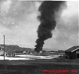 Brann på Værnes etter britenes bombing